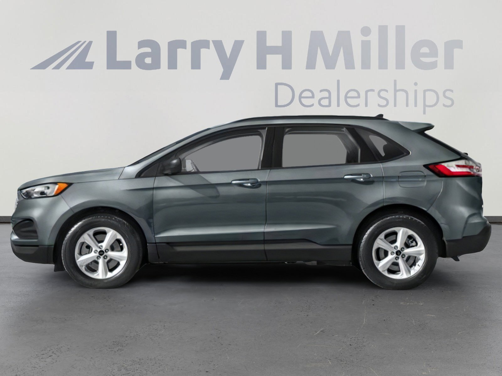 Used 2024 Ford Edge SE image 5