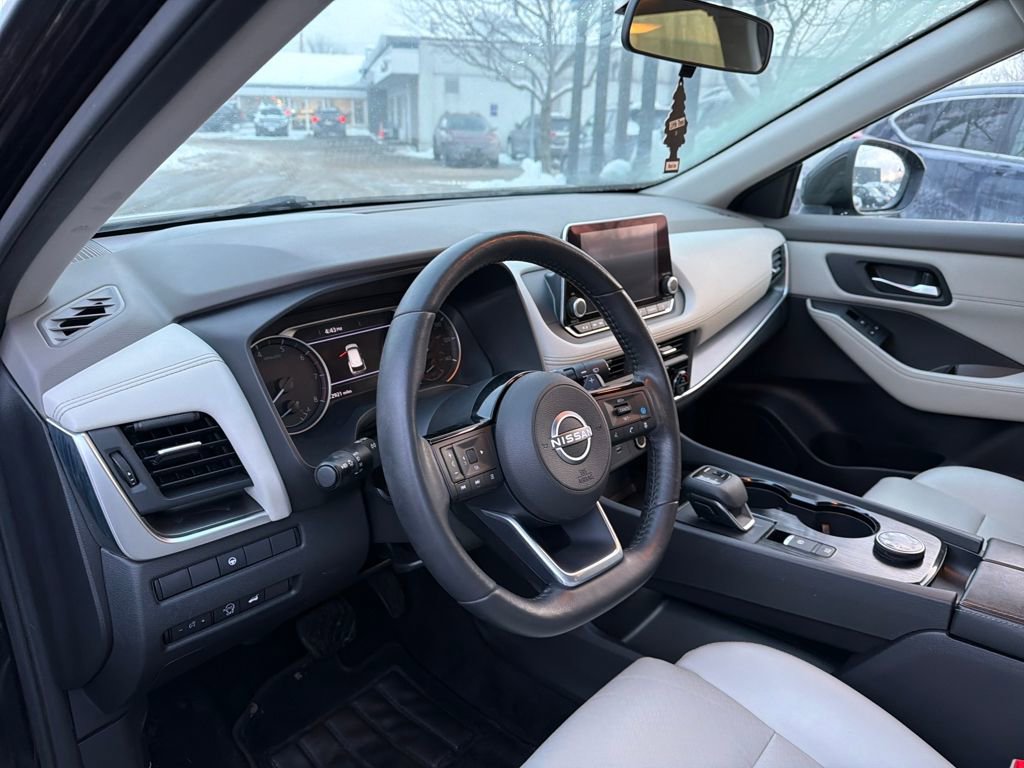 Used 2023 Nissan Rogue SV w/ SV Premium B Package image 20