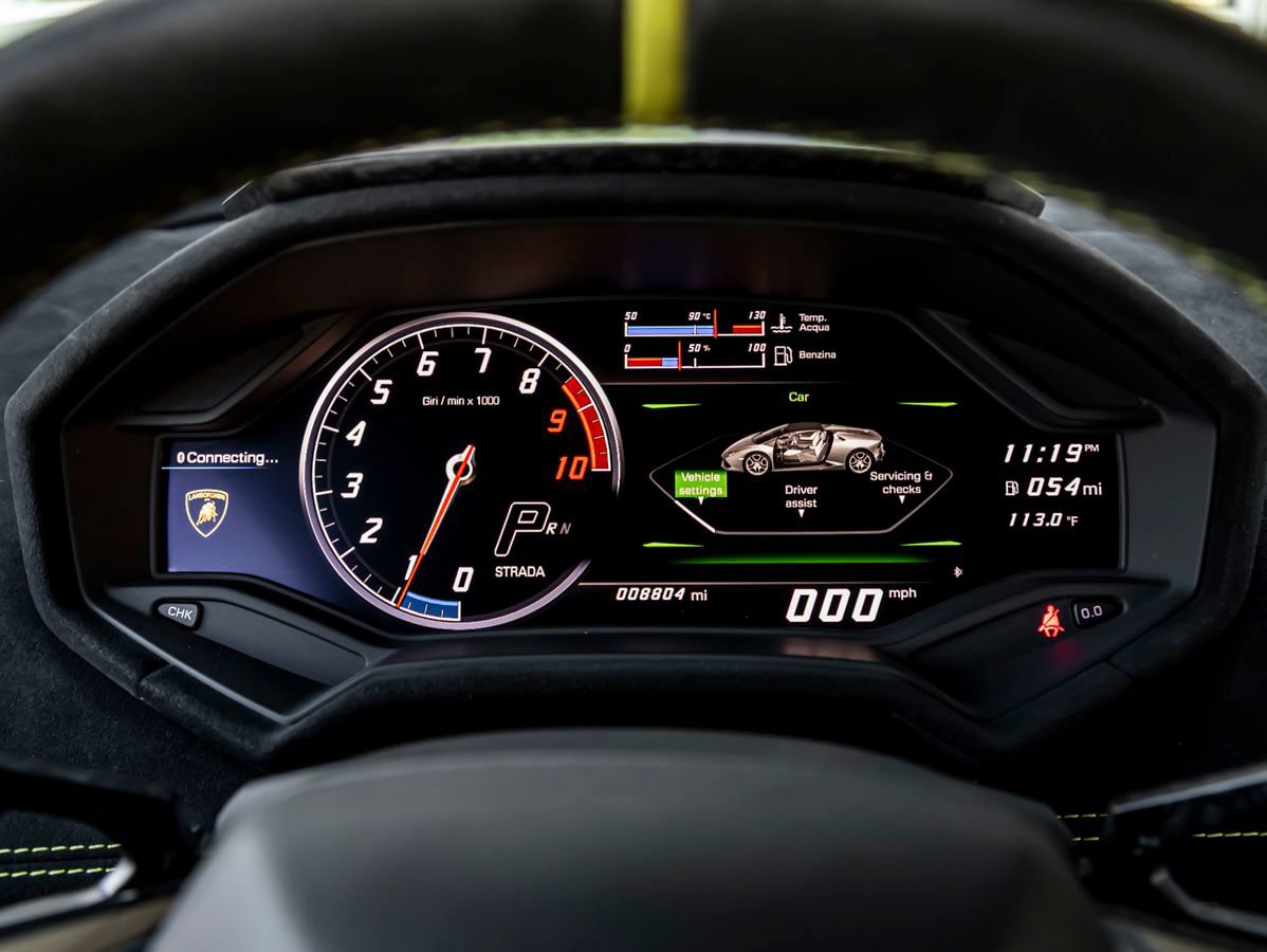 Used 2019 Lamborghini Huracan Performante AWD/4WD image 22