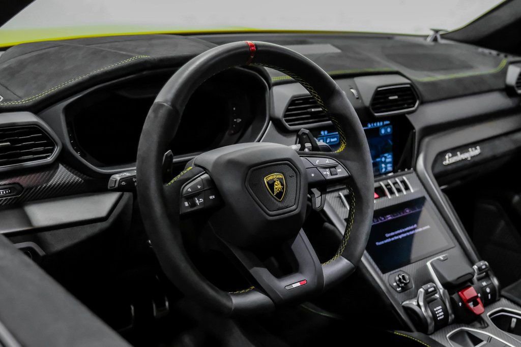 Used 2024 Lamborghini Urus Performante AWD/4WD image 15