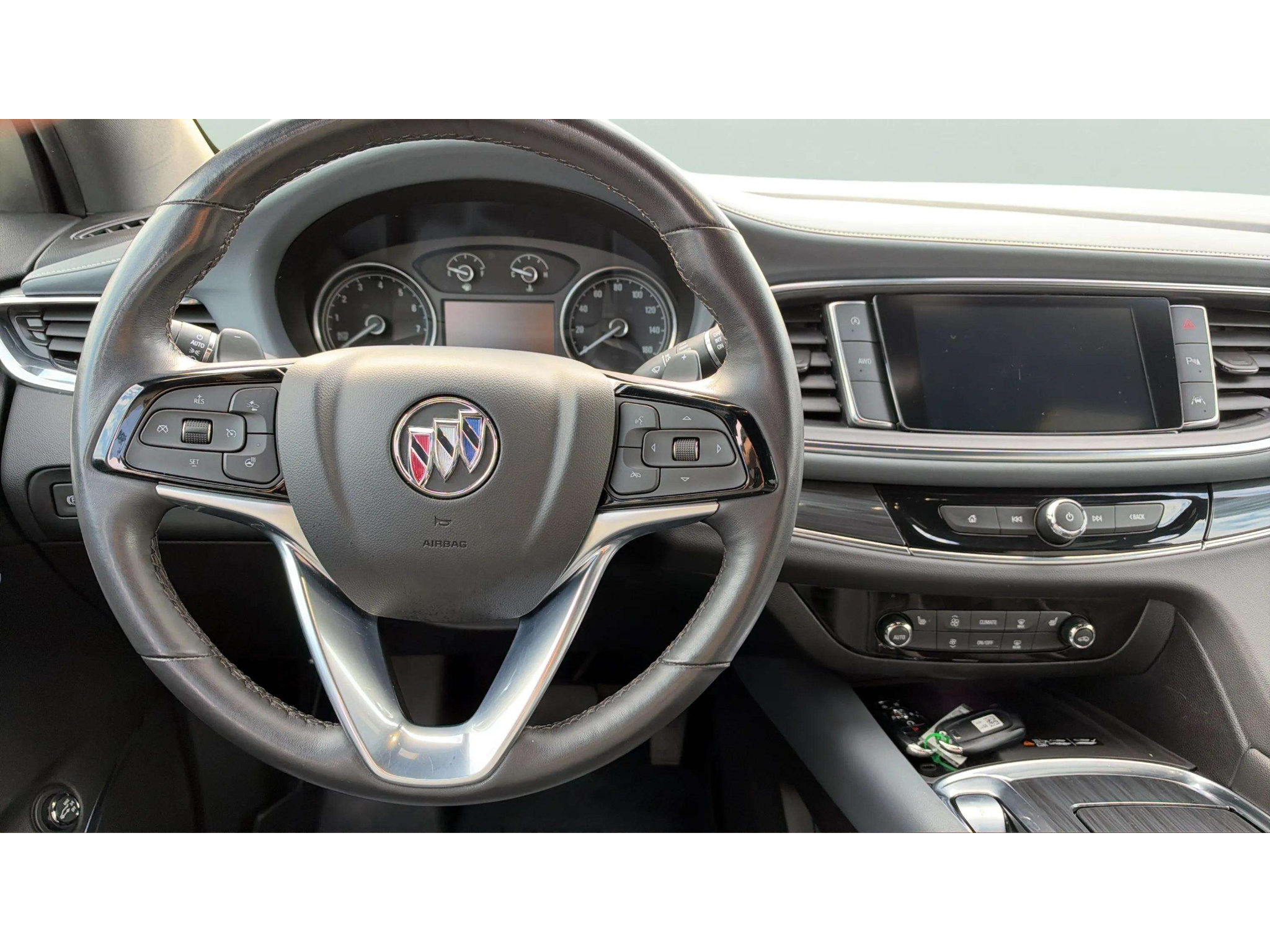 Used 2023 Buick Enclave Essence AWD/4WD image 15