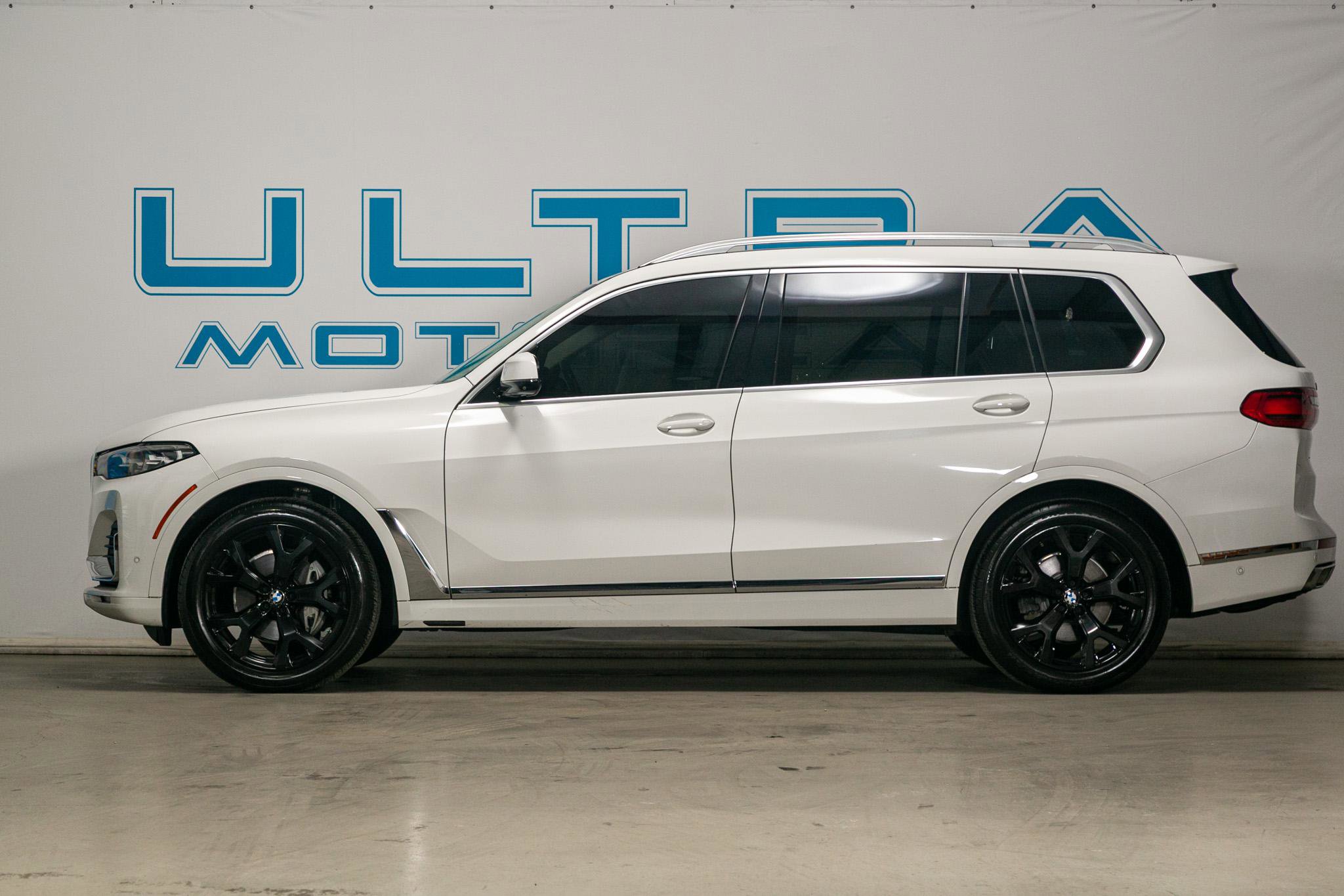 Used 2020 BMW X7 xDrive40i w/ Premium Package image 11