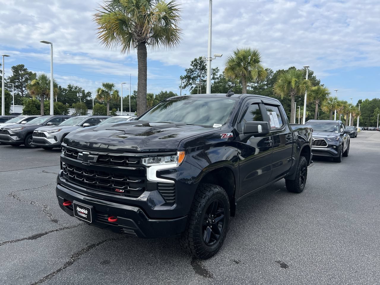 Used 2024 Chevrolet Silverado 1500 LT Trail Boss w/ LT Trail Boss Premium Package AWD/4WD image 5