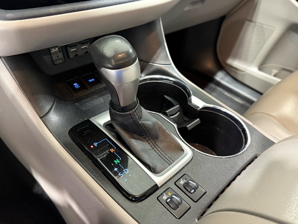 Used 2019 Toyota Highlander XLE image 19