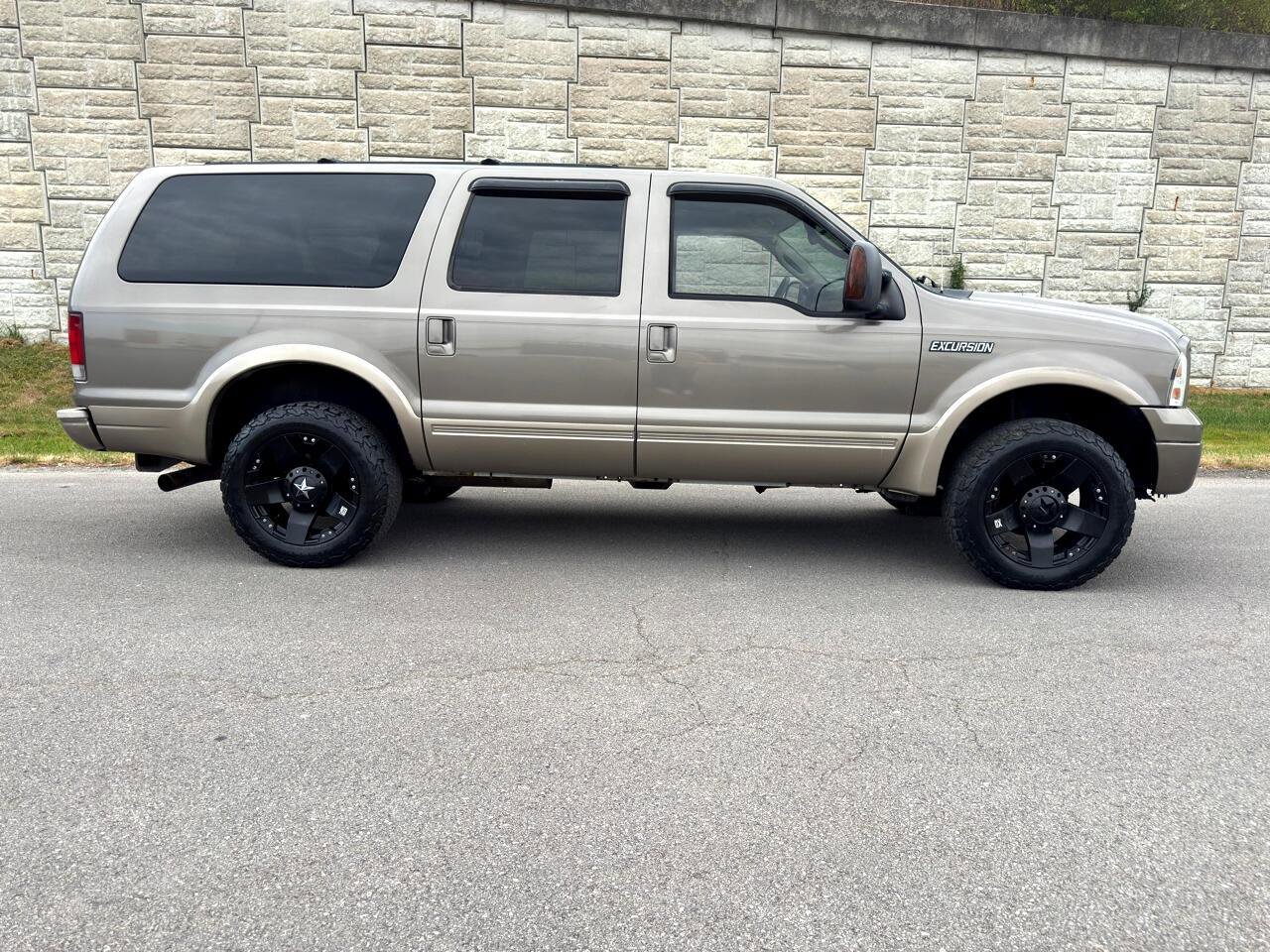 Used 2005 Ford Excursion Eddie Bauer AWD/4WD image 3
