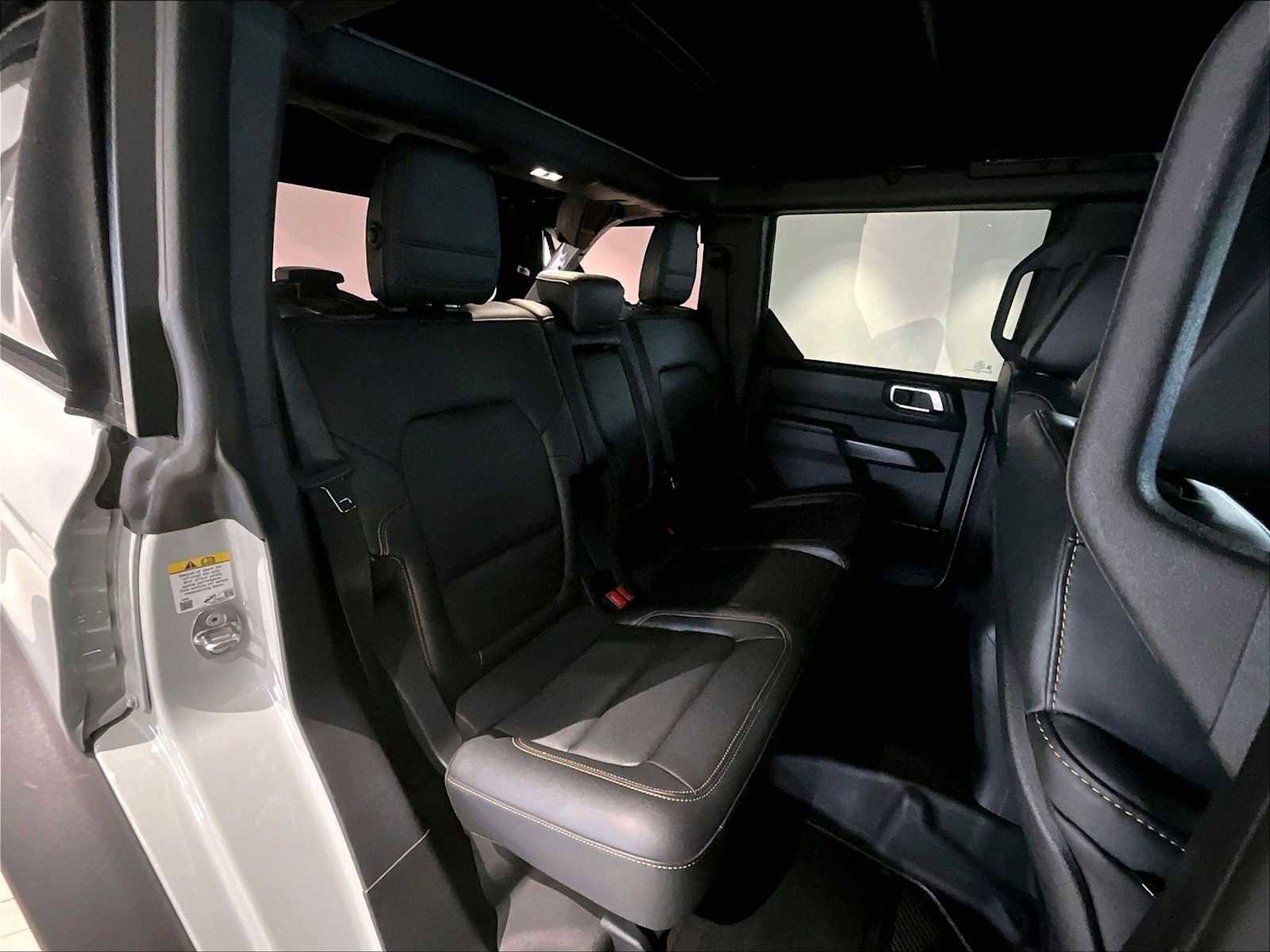 Used 2024 Ford Bronco Badlands image 31