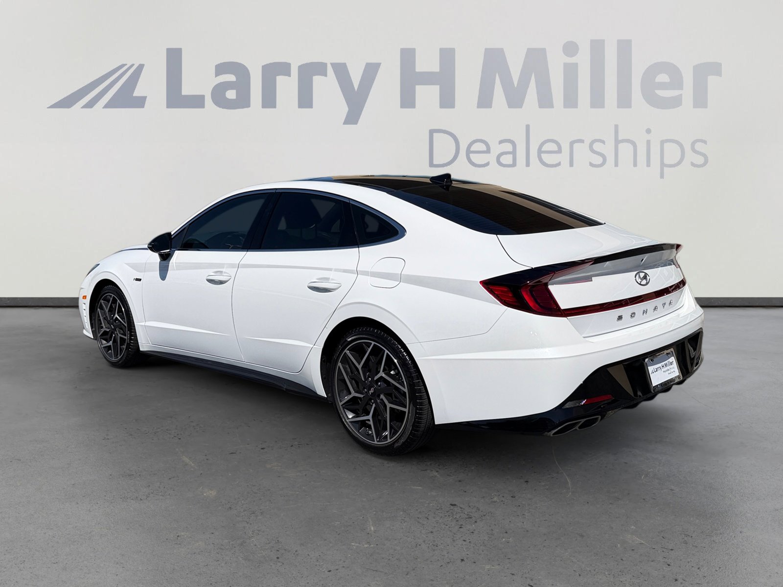 Used 2023 Hyundai Sonata N Line image 3