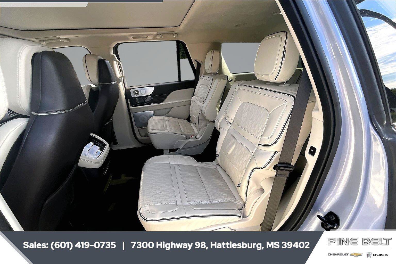 Used 2024 Lincoln Navigator Black Label AWD/4WD image 19