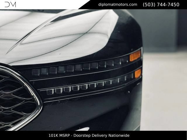 Used 2025 Genesis G90 3.5T AWD/4WD image 13