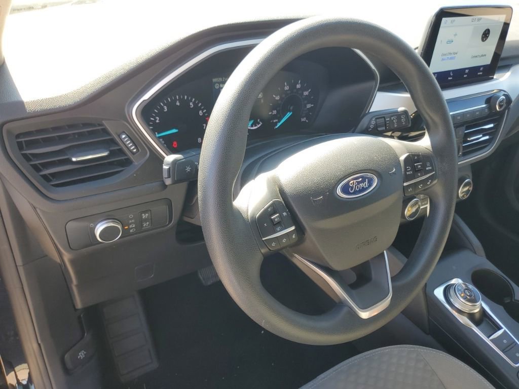 Used 2020 Ford Escape SE image 11