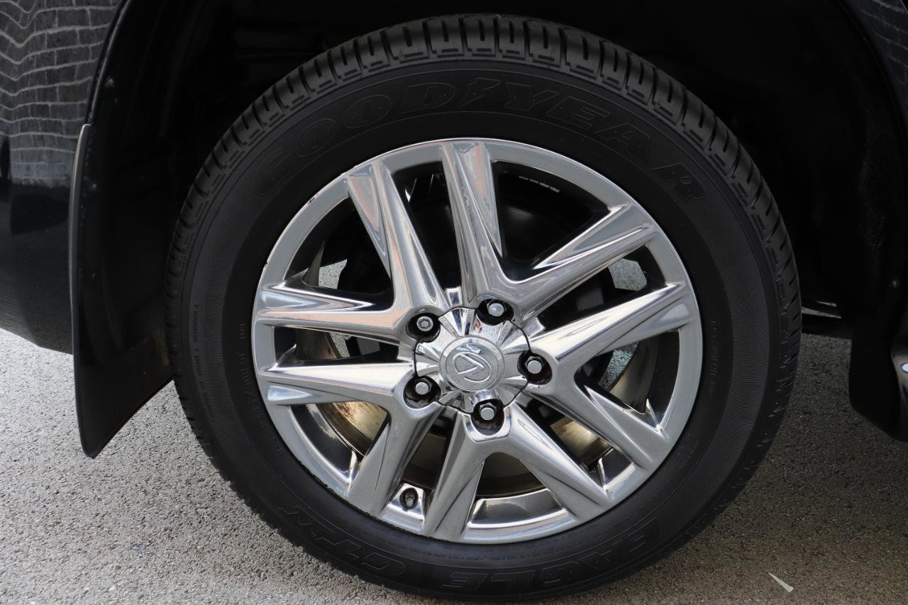 Used 2014 Lexus LX 570 4WD image 97