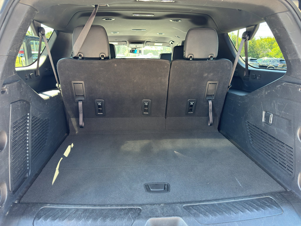 Used 2023 Chevrolet Suburban LT image 25