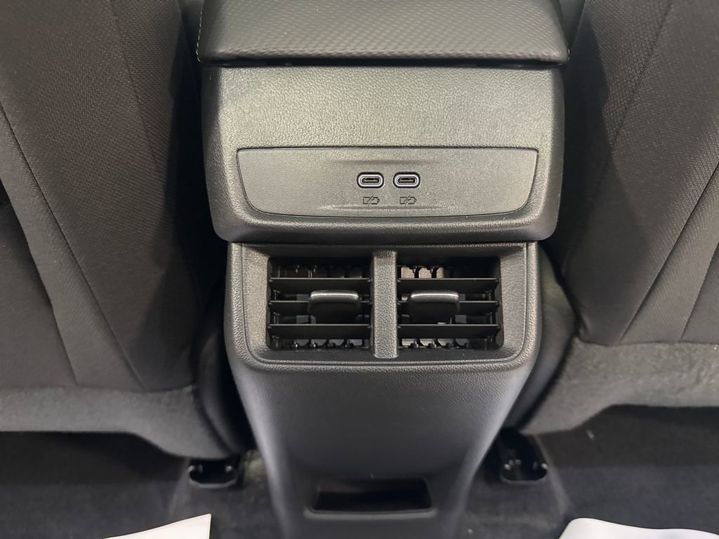 New 2026 Chevrolet Equinox LT w/ Safety and Technology Package FWD image 42
