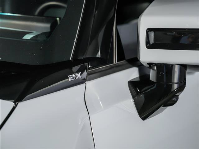 Used 2024 GMC Hummer EV 2X w/ LPO, Sport Package AWD/4WD image 18