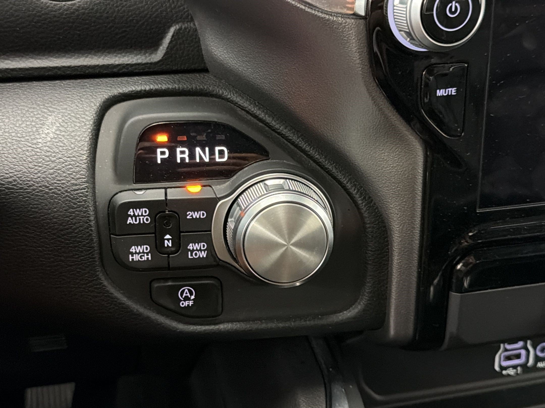 Used 2026 RAM 1500 Laramie AWD/4WD image 17