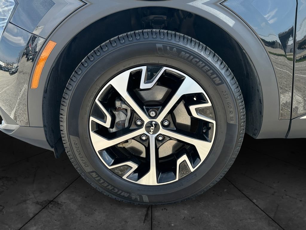 Used 2024 Kia Sportage EX image 14