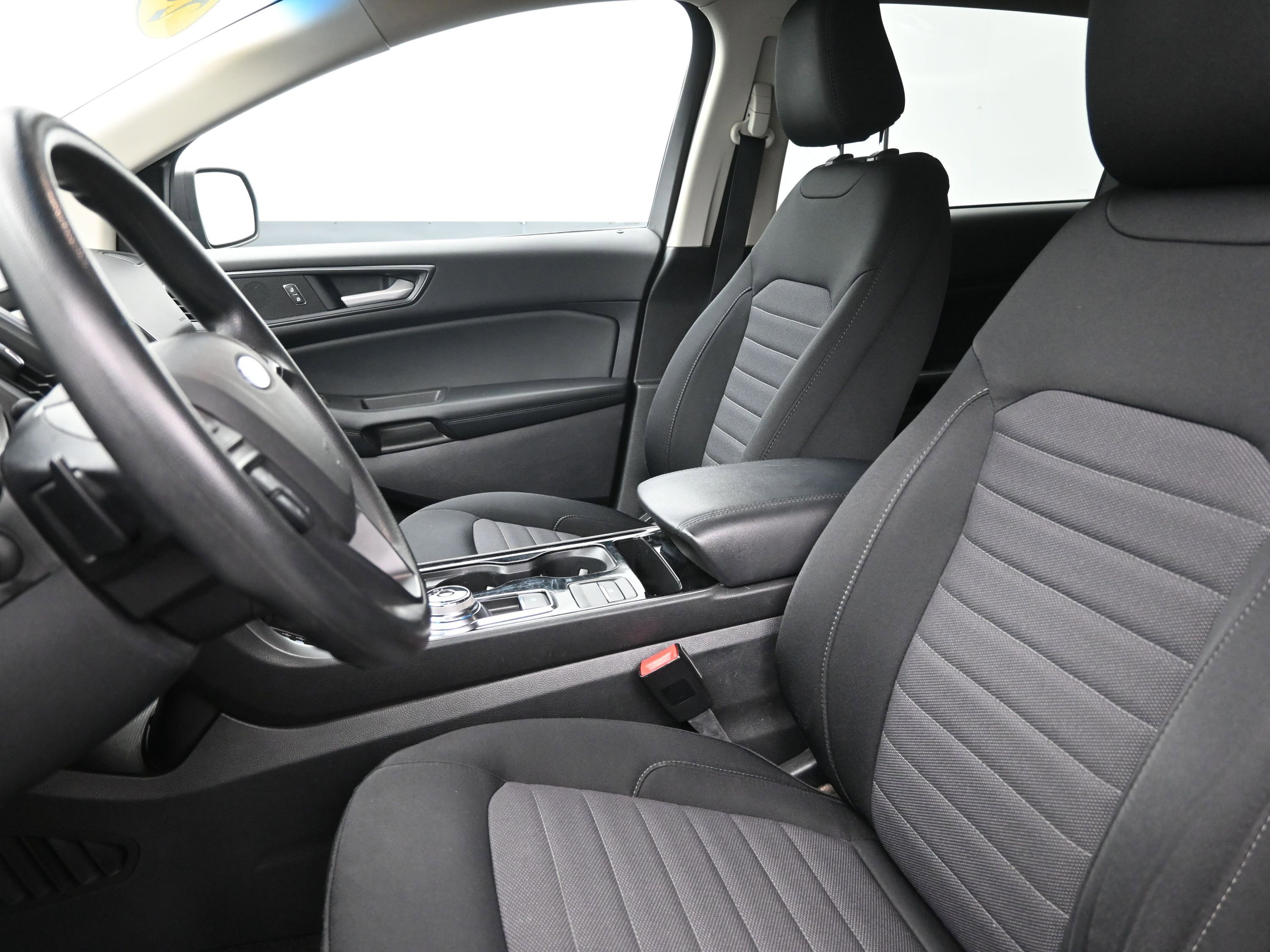 Used 2020 Ford Edge SE AWD/4WD image 11