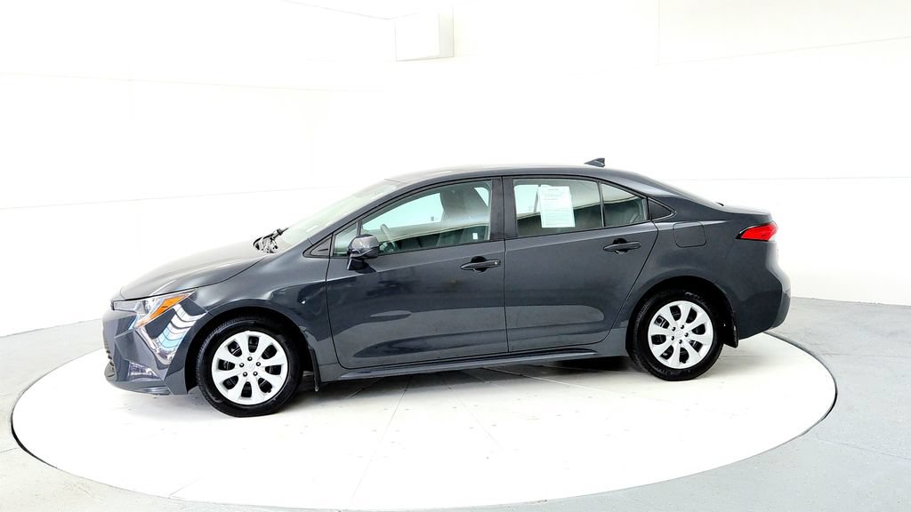 Used 2024 Toyota Corolla LE FWD image 3