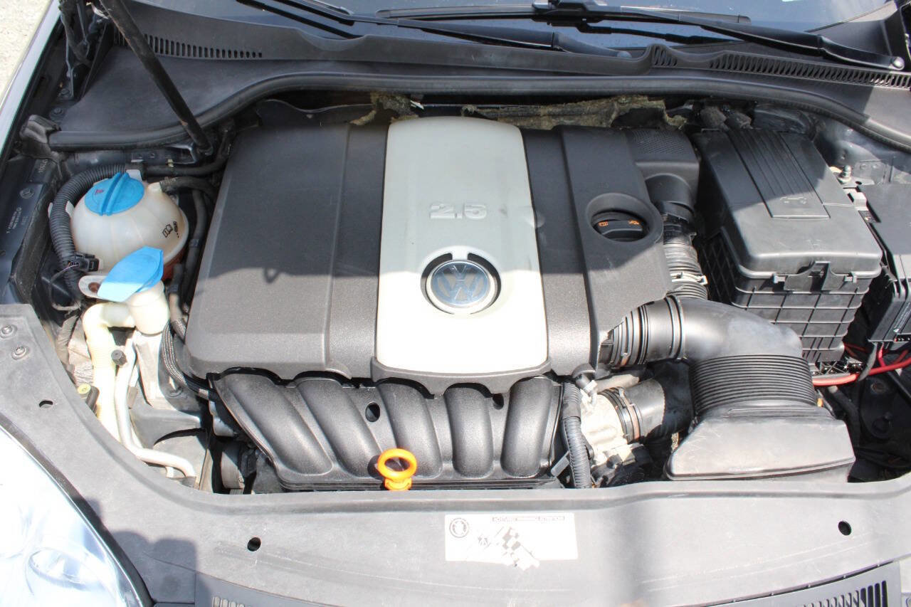 Used 2009 Volkswagen Jetta SE FWD image 25