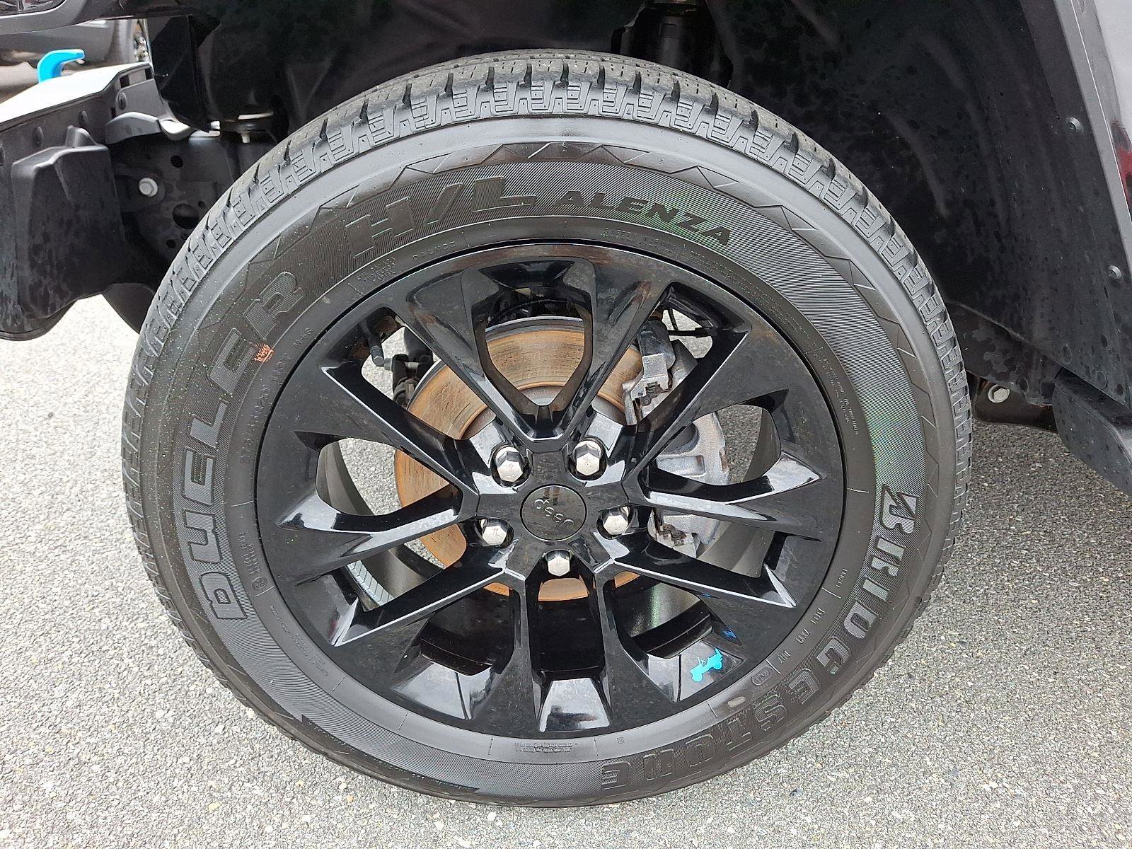 Used 2023 Jeep Wrangler Sahara w/ Cold Weather Group image 8