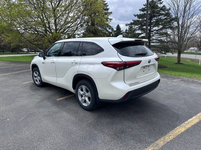 Used 2020 Toyota Highlander LE AWD/4WD image 5