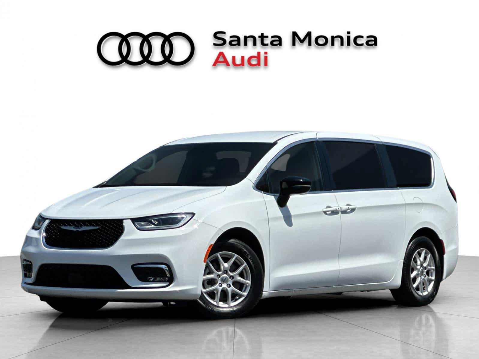 Used 2024 Chrysler Pacifica Touring-L FWD video 1