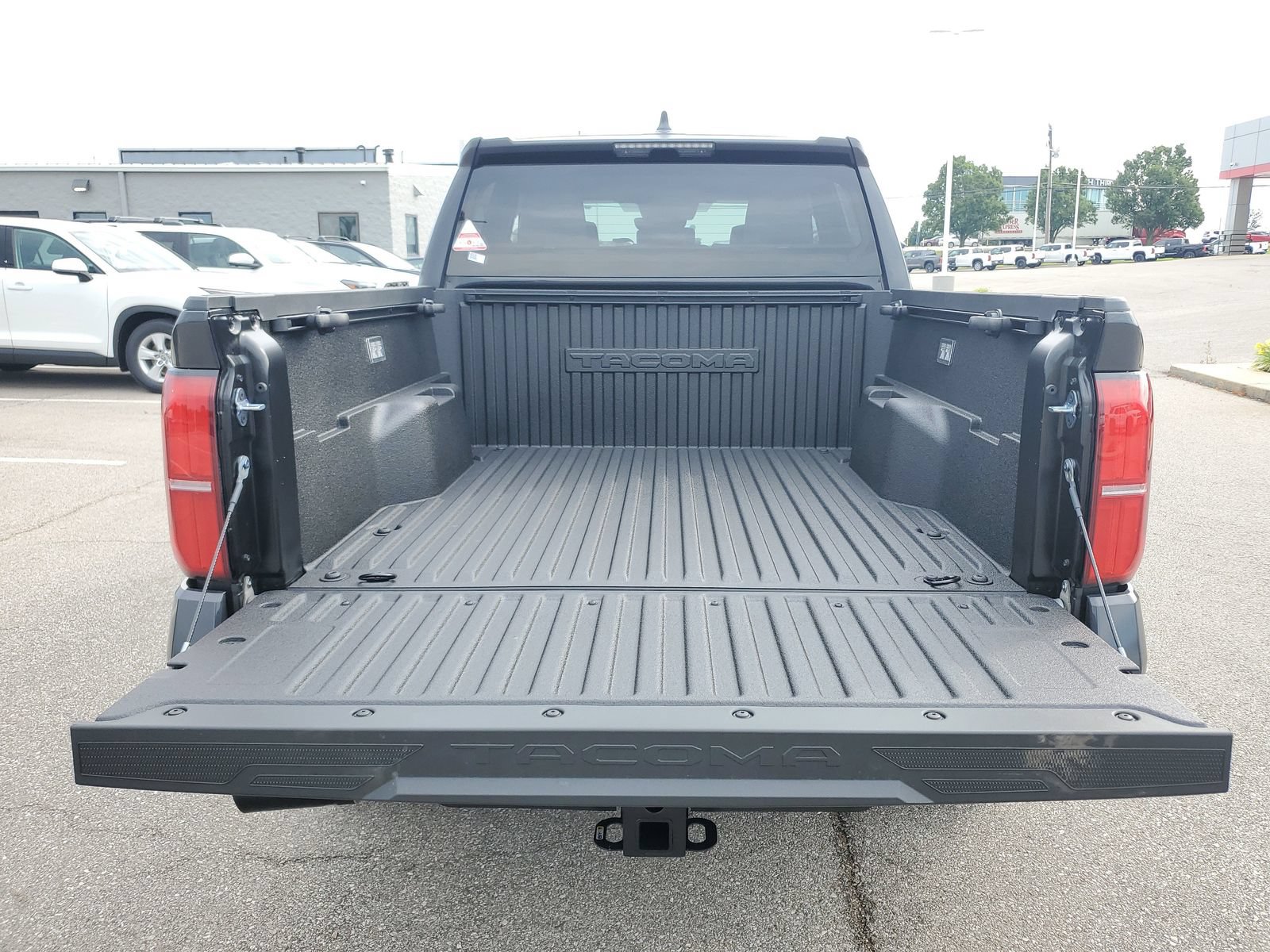 New 2026 Toyota Tacoma SR5 AWD/4WD image 8