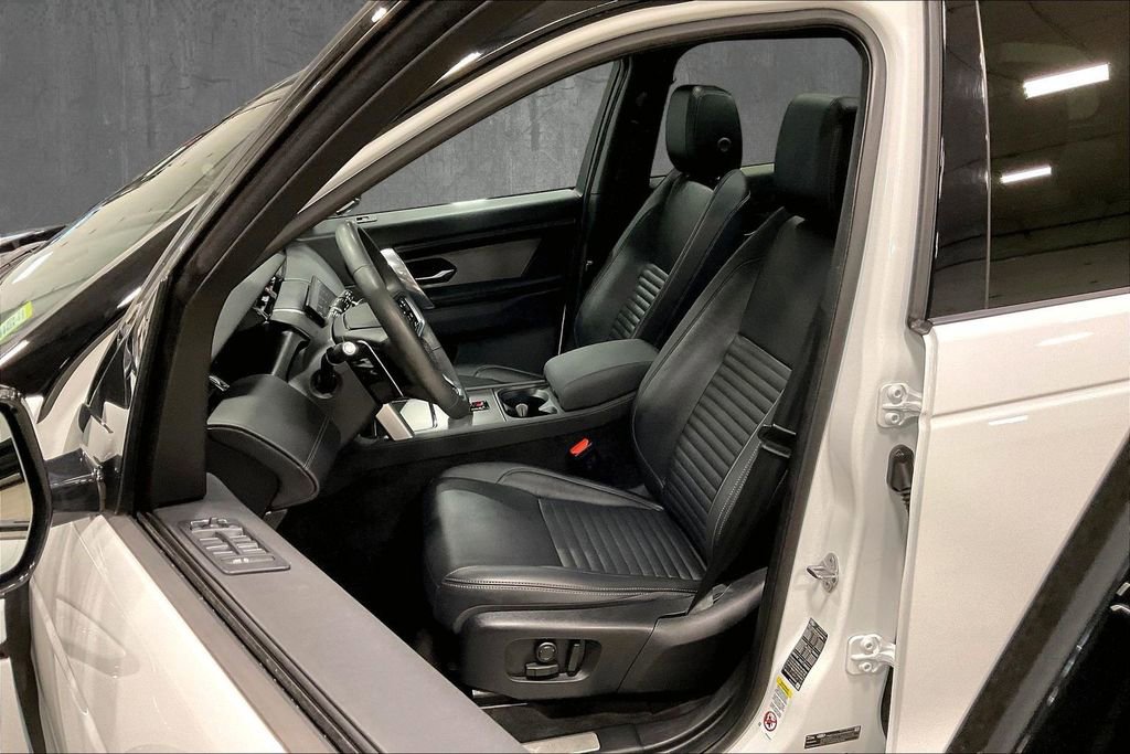 Certified 2024 Land Rover Discovery Sport Dynamic SE AWD/4WD image 21