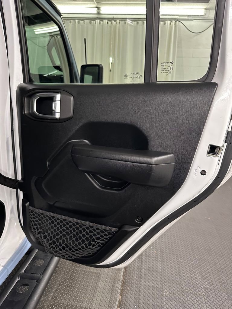 Used 2018 Jeep Wrangler Unlimited Sport S image 26