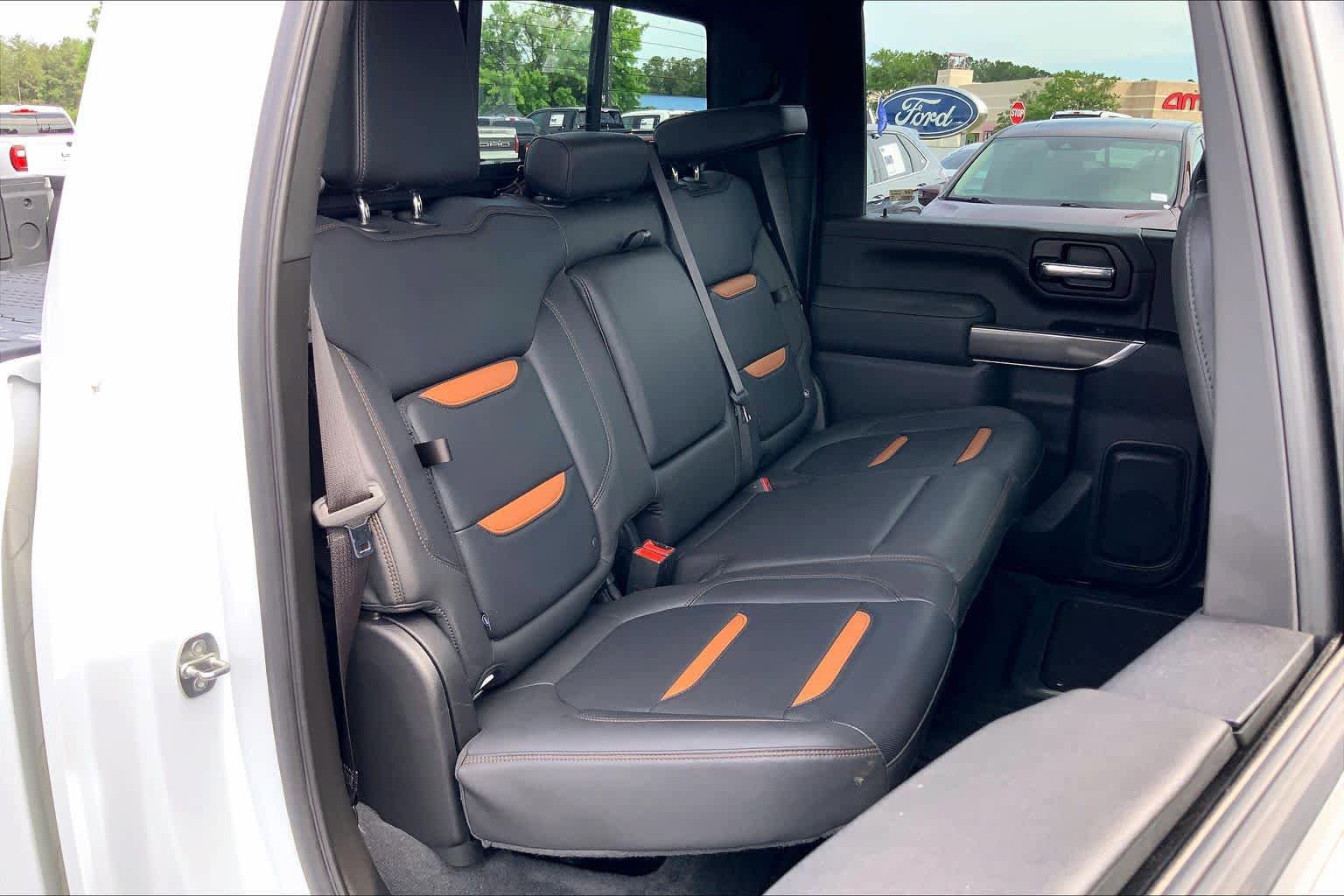 Used 2023 GMC Sierra 2500 AT4 w/ AT4 Premium Plus Package AWD/4WD image 19