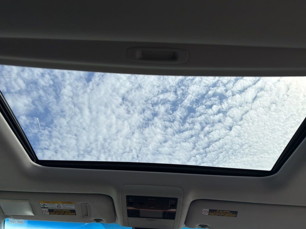 Used 2016 Lexus LX 570 4WD w/ Luxury Package image 25