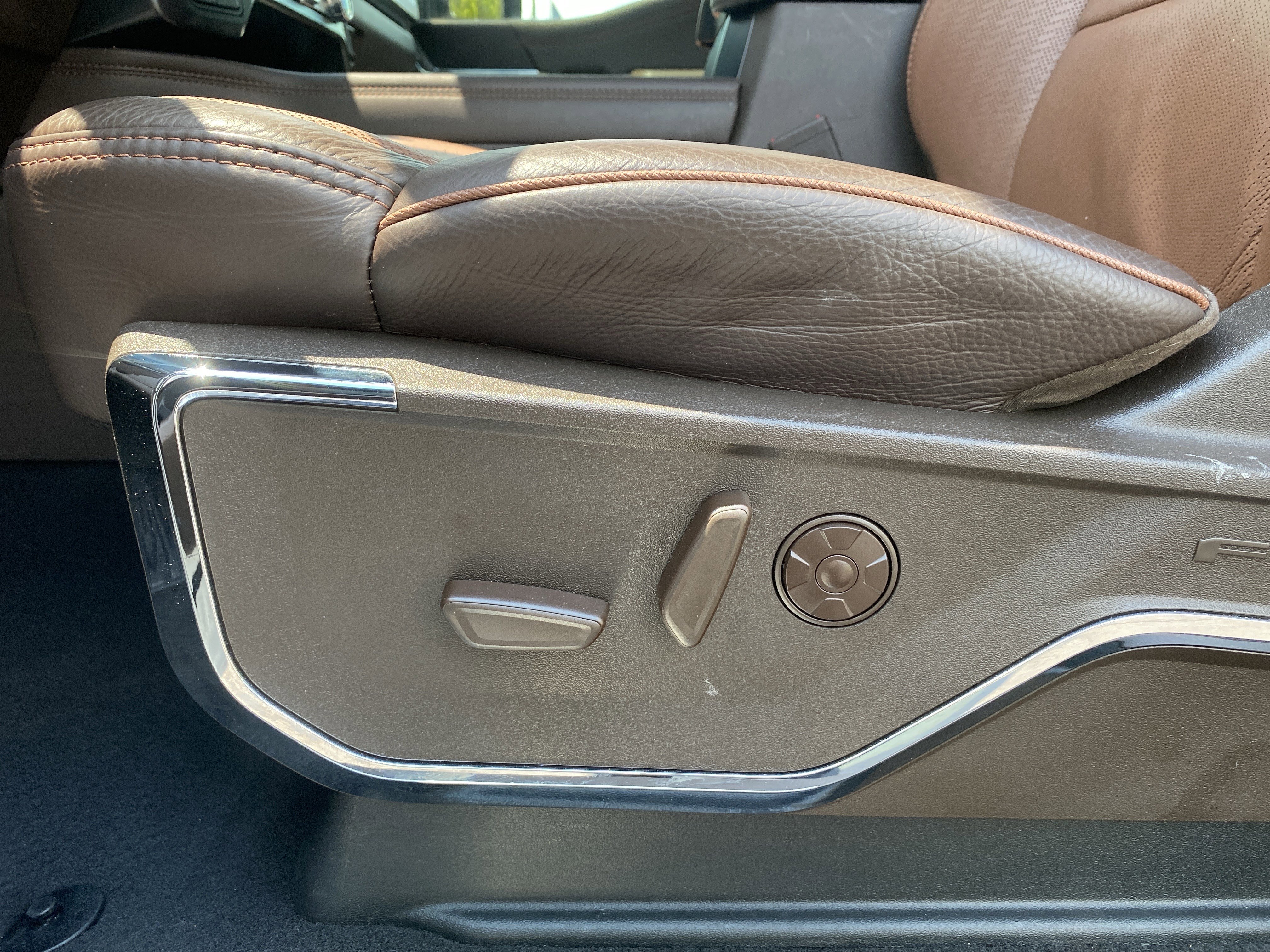 Used 2025 Ford F450 King Ranch w/ FX4 Off-Road Package AWD/4WD image 29