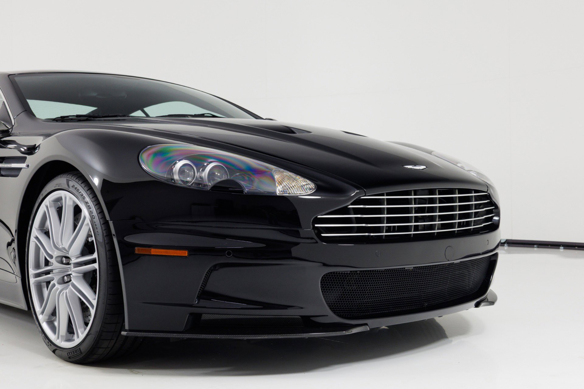 Used 2009 Aston Martin DBS Coupe RWD image 48