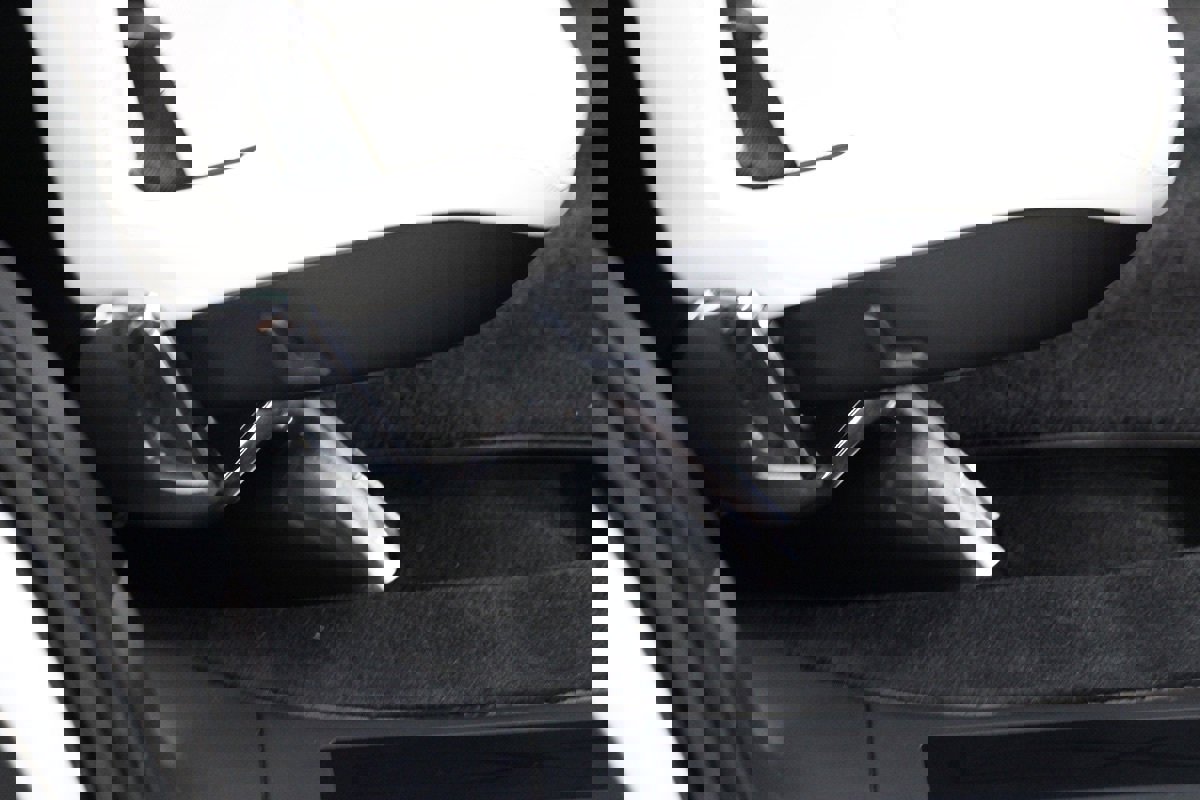 Used 2022 Tesla Model X Plaid image 13