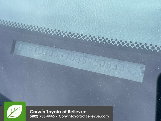 Used 2017 Toyota Sequoia Limited w/ Safety & Convenience Package image 30