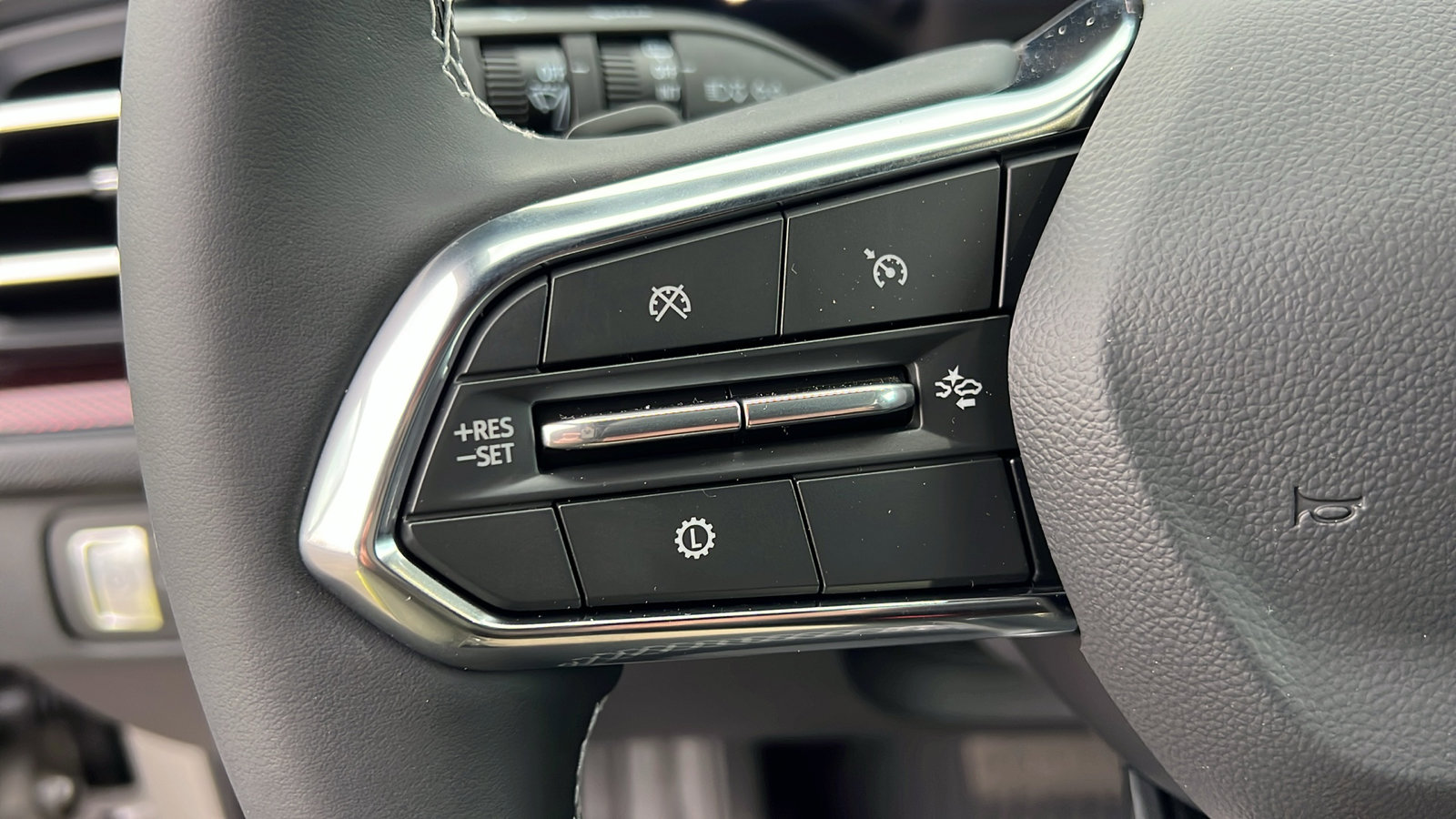 New 2026 Chevrolet Traverse Z71 w/ Driver Confidence Package image 25