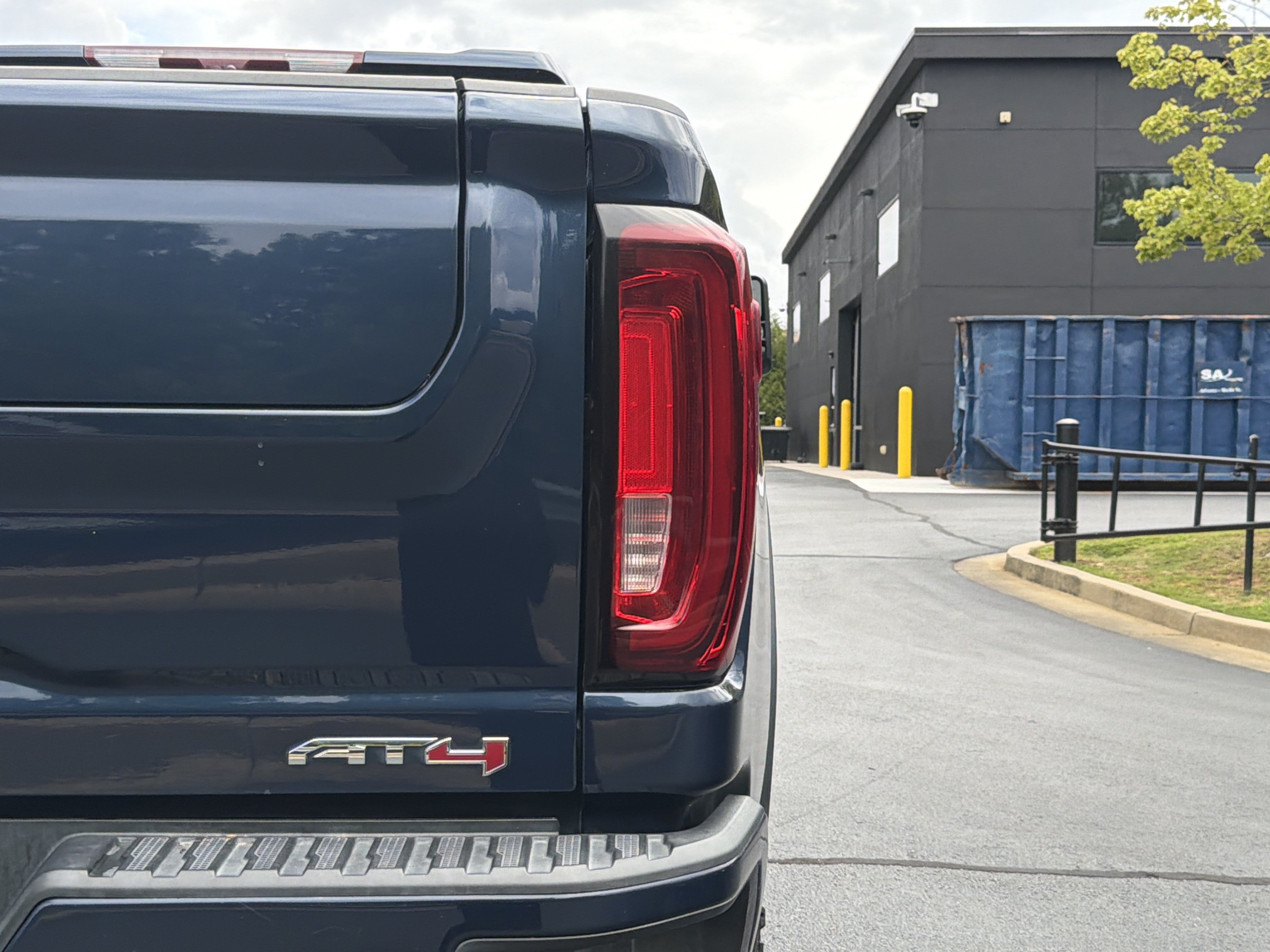 Used 2022 GMC Sierra 2500 AT4 w/ AT4 Premium Plus Package AWD/4WD image 47