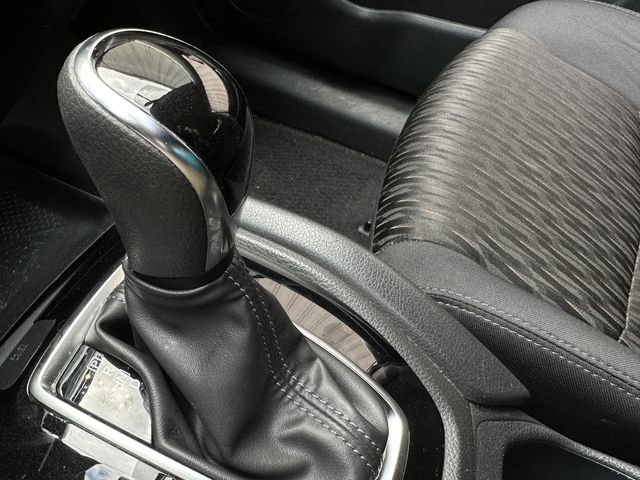 Used 2017 Nissan Rogue S w/ Appearance Package image 27