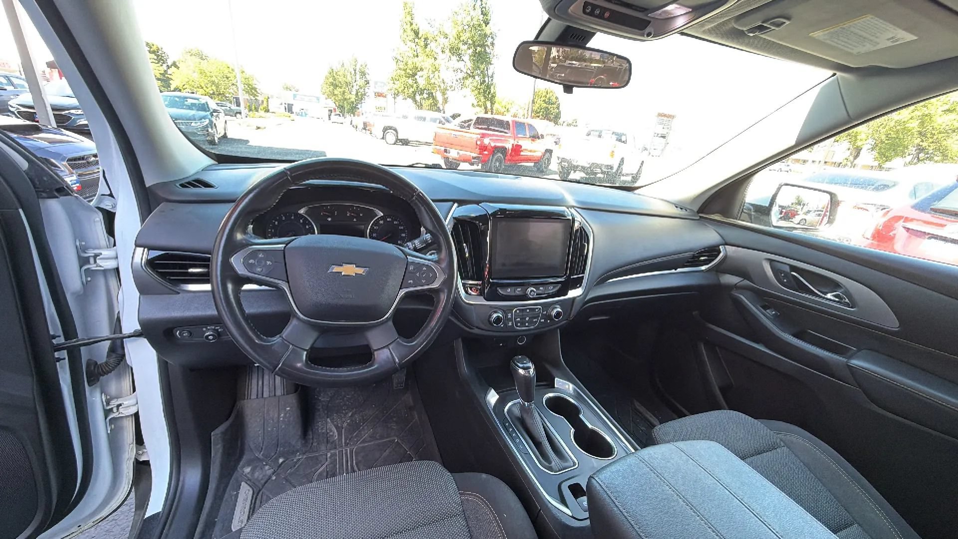 Used 2019 Chevrolet Traverse LT w/ LPO, Floor Liner Package AWD/4WD image 22