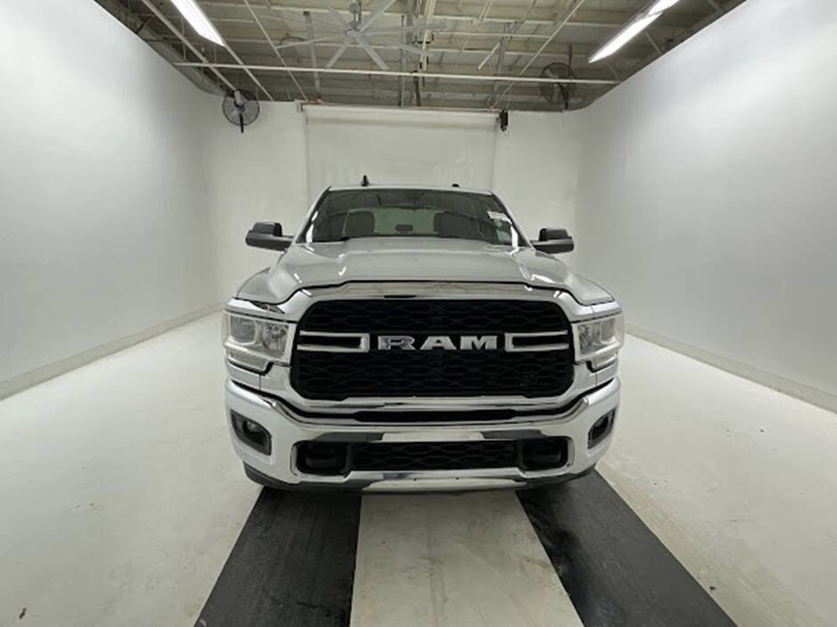 Used 2022 RAM 2500 Tradesman w/ Chrome Appearance Group image 2