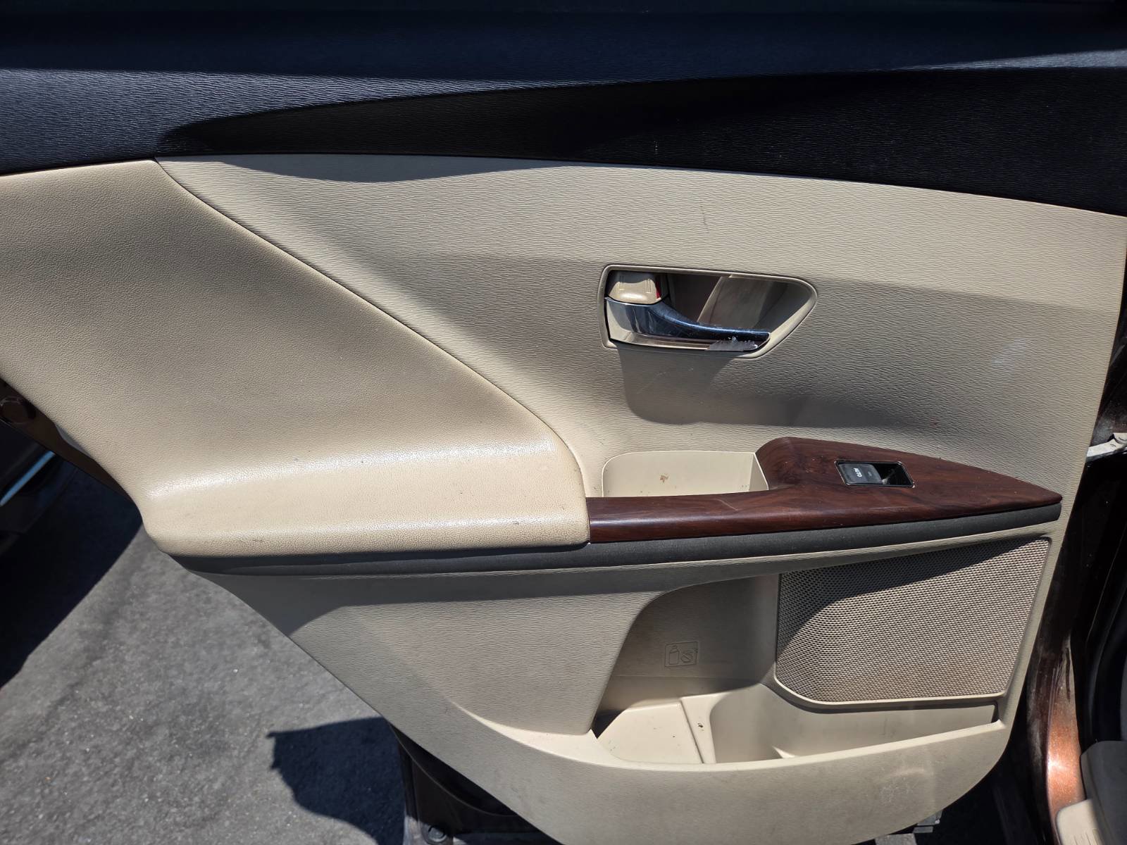 Used 2013 Toyota Venza XLE image 9