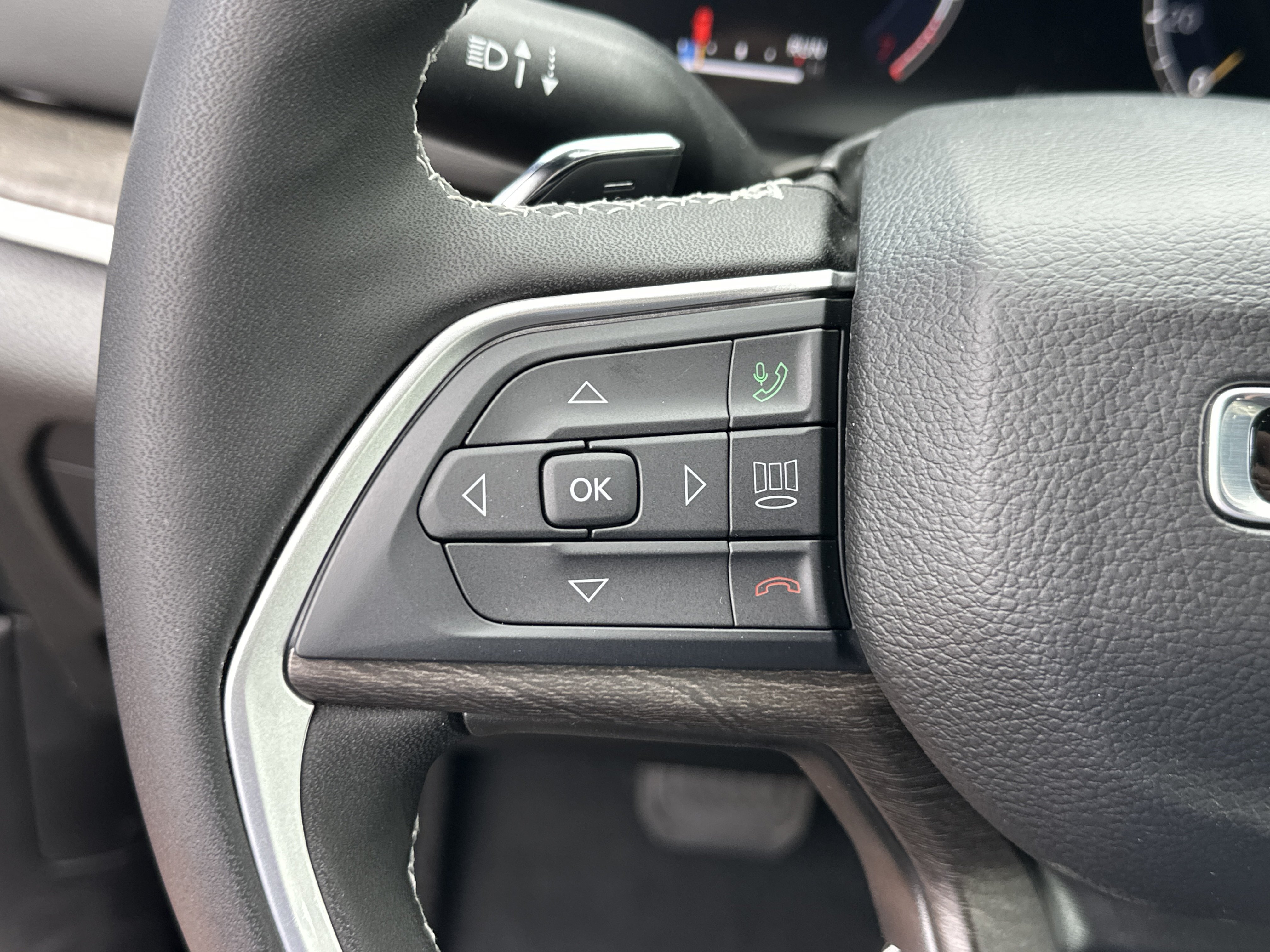 New 2026 Jeep Grand Cherokee Altitude AWD/4WD image 10