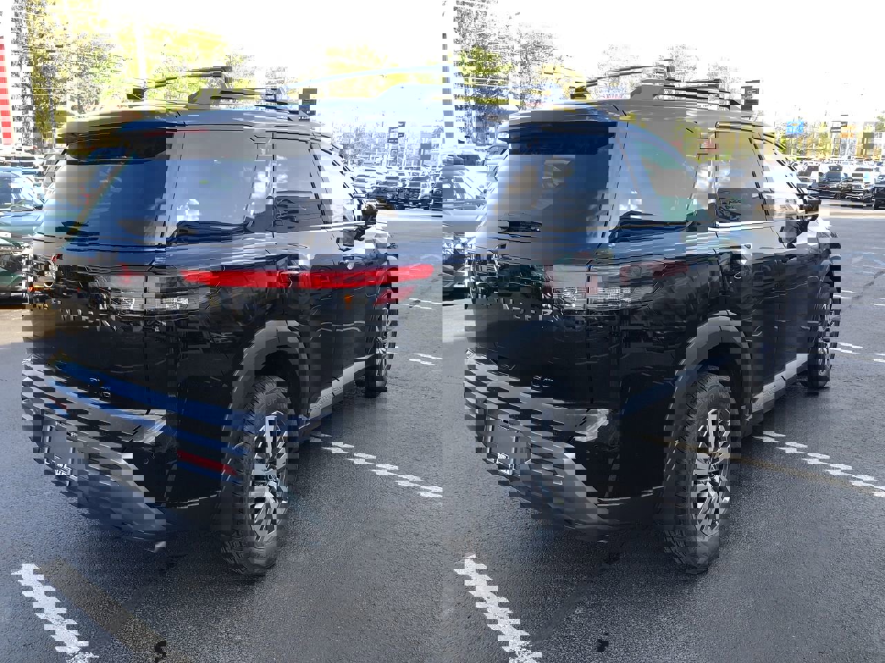 New 2026 Nissan Pathfinder SL image 13