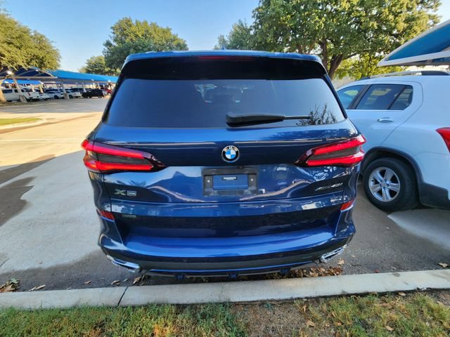 Used 2021 BMW X5 xDrive40i w/ M Sport Package AWD/4WD image 4