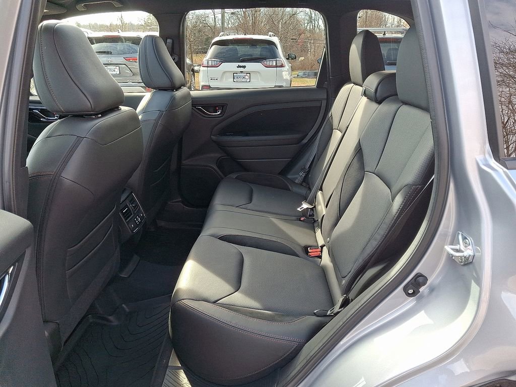 Certified 2025 Subaru Forester Touring AWD/4WD image 11