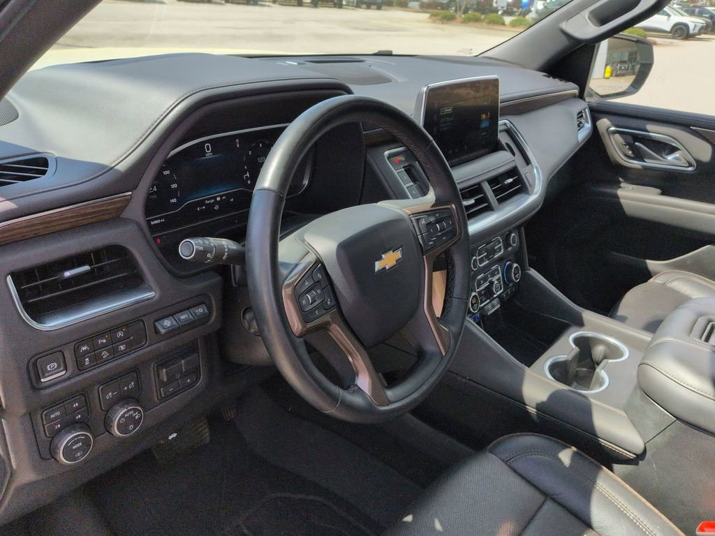 Used 2023 Chevrolet Suburban High Country image 17