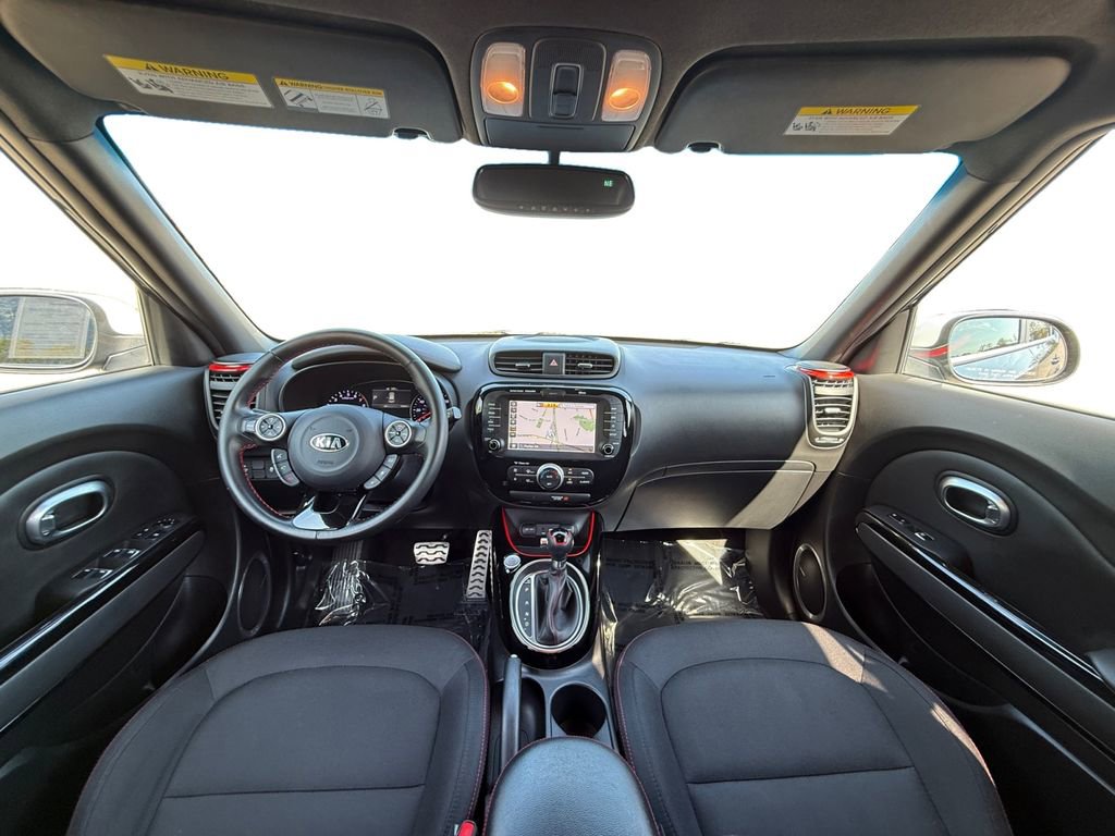 Used 2018 Kia Soul + FWD image 13