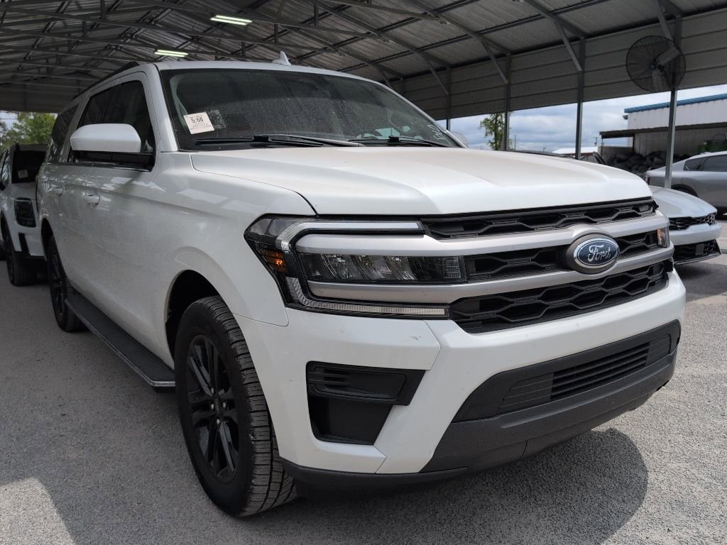 Used 2022 Ford Expedition Max XLT RWD image 2