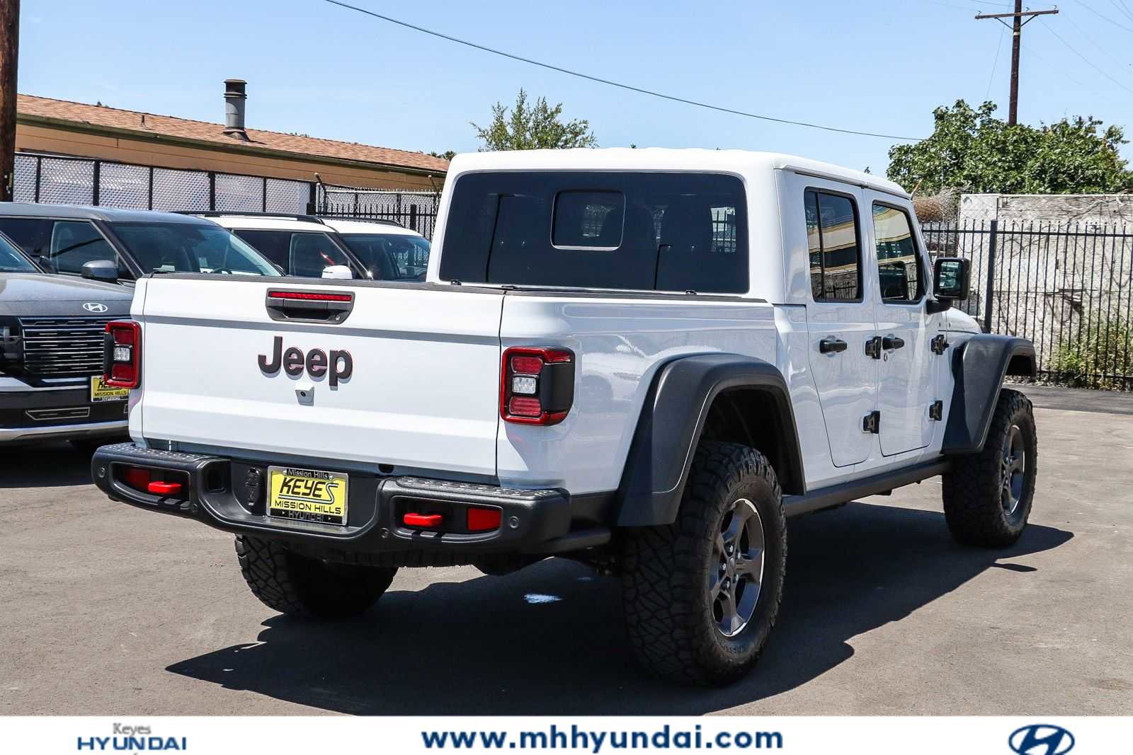 Used 2020 Jeep Gladiator Rubicon AWD/4WD image 4