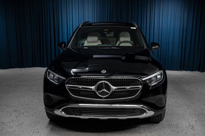 Certified 2026 Mercedes-Benz GLC 300 image 2